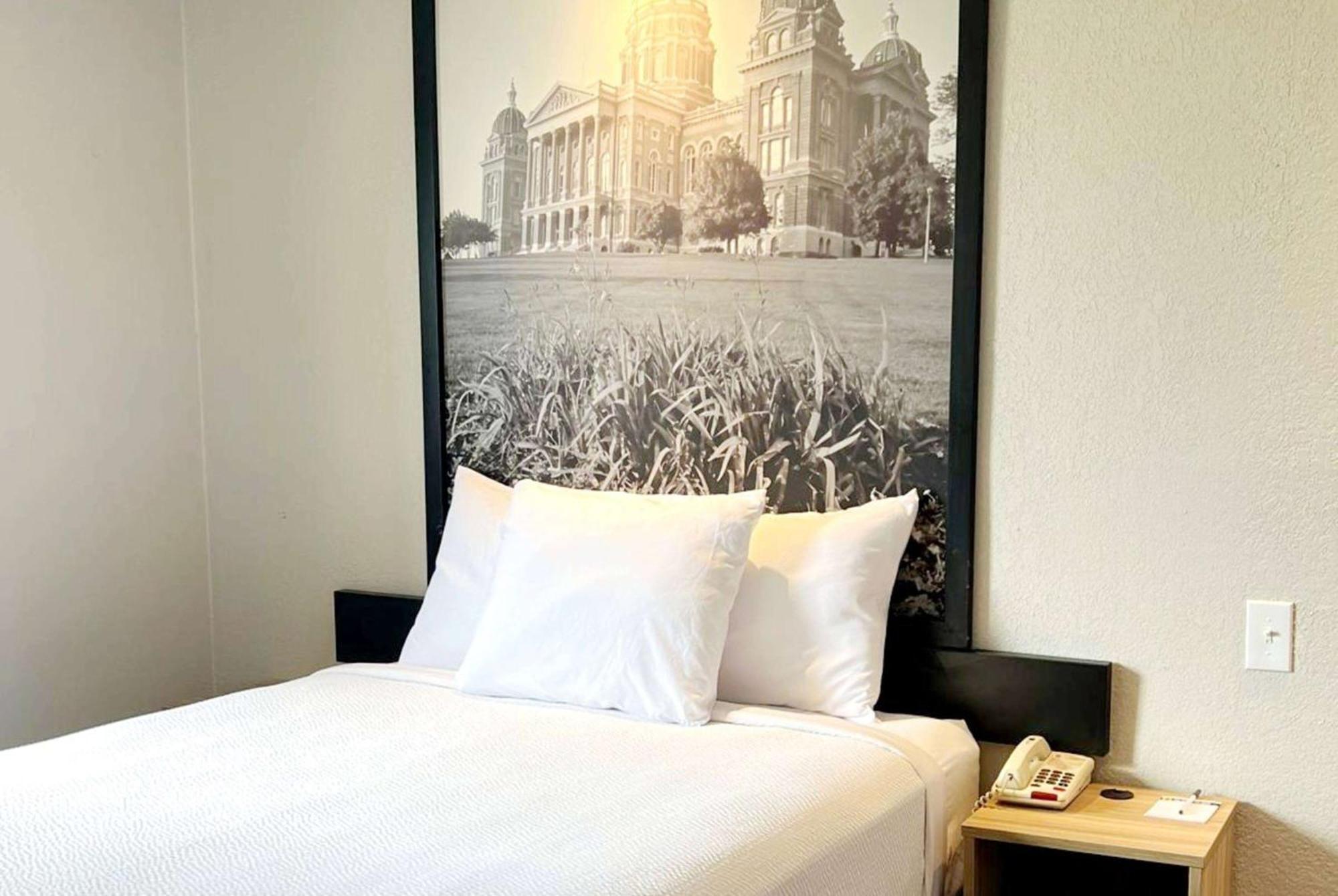 Super 8 By Wyndham Cedar Rapids Hotell Eksteriør bilde