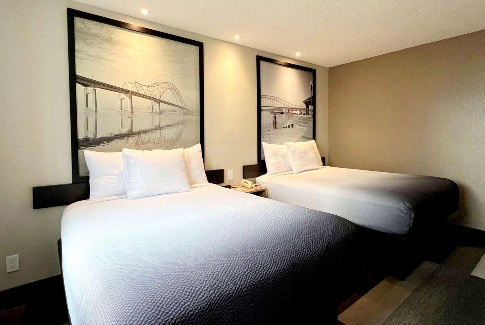 Super 8 By Wyndham Cedar Rapids Hotell Eksteriør bilde