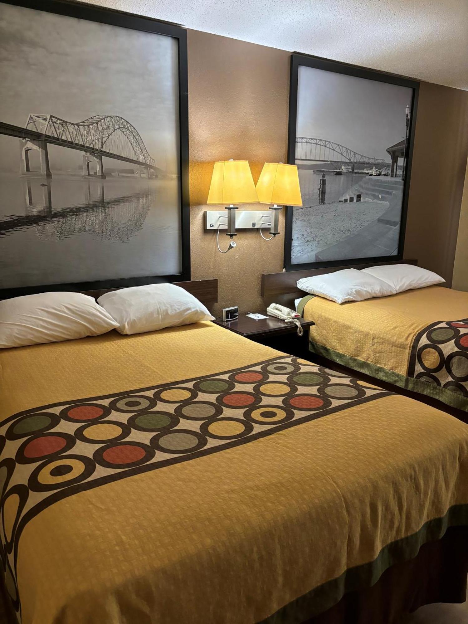 Super 8 By Wyndham Cedar Rapids Hotell Eksteriør bilde