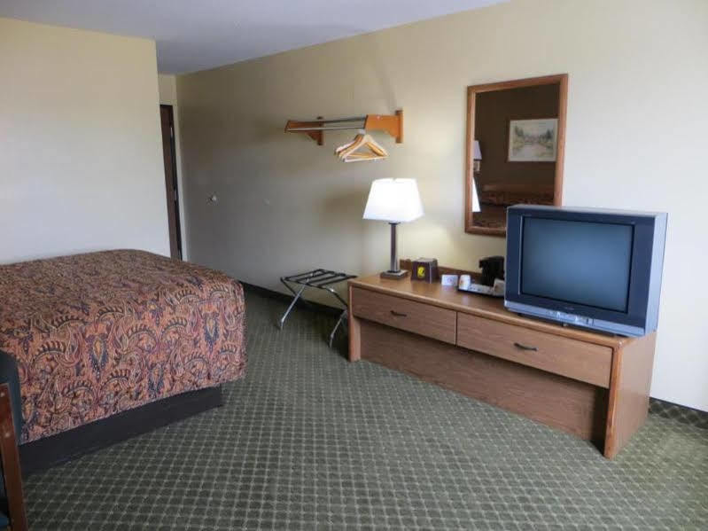 Super 8 By Wyndham Cedar Rapids Hotell Eksteriør bilde